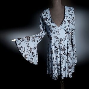 Cute Coquette Dress in Teal /Black Floral.  Size Small, Flair Sleeves by Miami